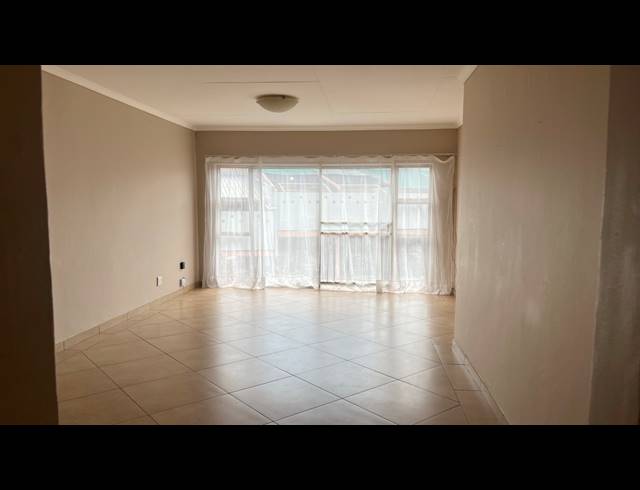 2 BEDROOM TOWNHOUSE FOR SALE IN BRACKENDOWNS